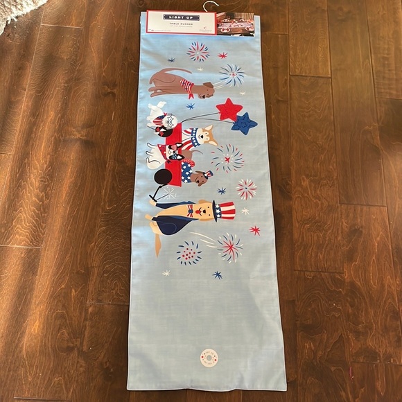 Storehouse Americana Red White Blue Table Runner July 4th Fireworks Light Up Dog - Picture 3 of 4